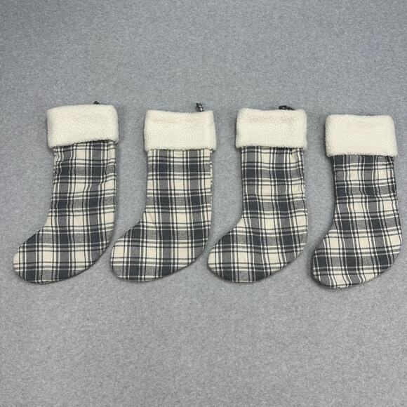 Holiday Home Christmas Farmhouse Stocking Set of 4 Gray Plaid White Sherpa Cuff - Picture 4 of 6